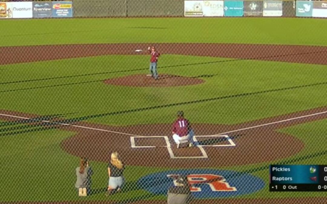 Abbarno throws out First Pitch at Ridgefield Raptors playoff game.