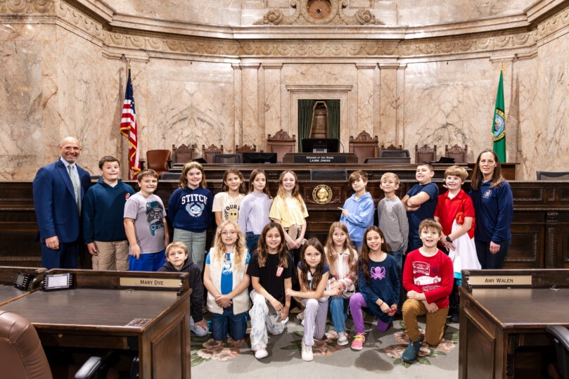 Rep. Abbarno welcomes Centralia Christian School to the State Capitol